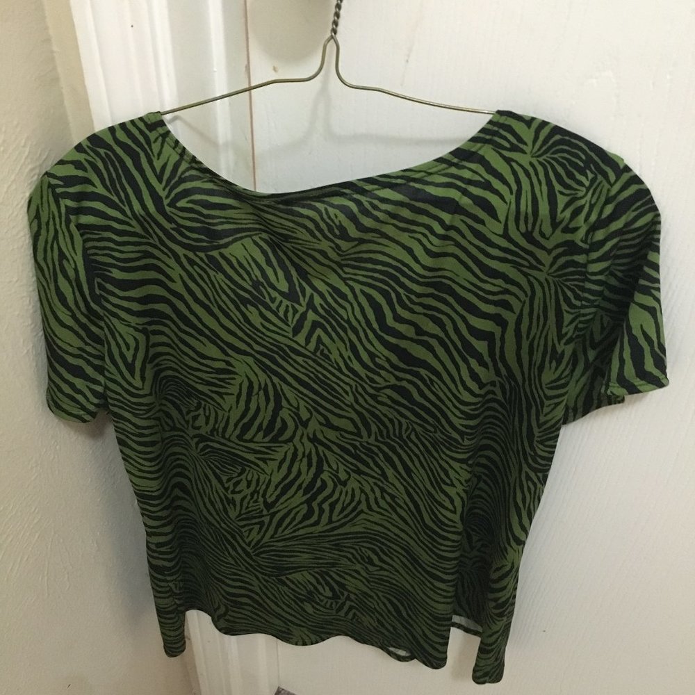 Blouses - Picture 3 of 5